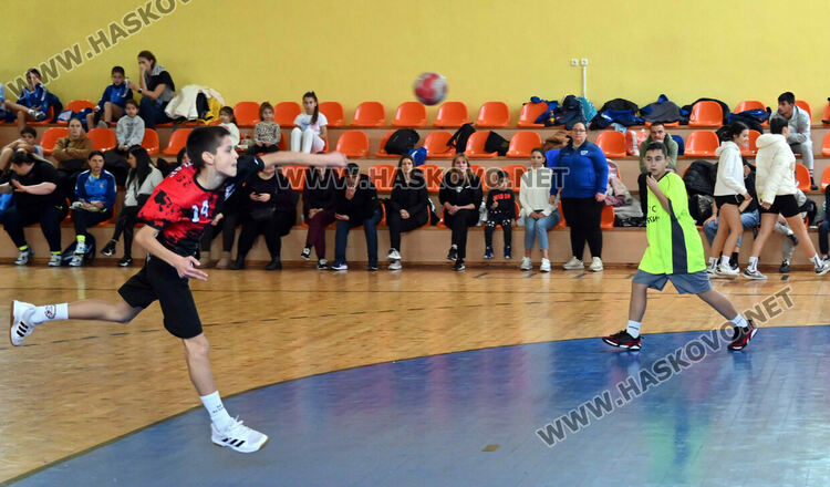 Момчетата на &bdquo;Асти &lsquo;91&ldquo; завършиха годината с две победи