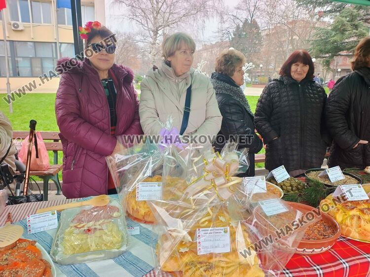 Рецепта на век и половина представиха на &bdquo;Коледна трапеза&ldquo; в Димитровград