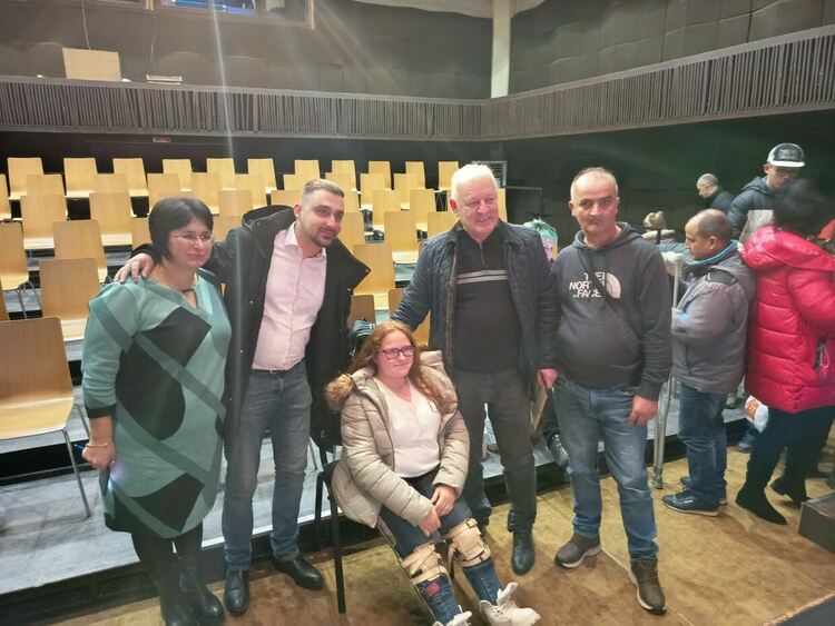 Обединена доброта зарадва над 70 деца с увреждания по Коледа