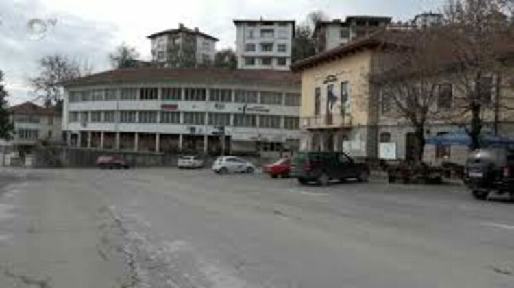 Дядо Коледа пристига с файтон в Момчиловци за юбилейния новогодишен празник