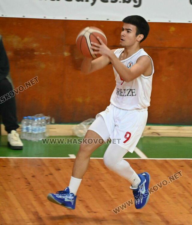 Юношите на &bdquo;Хасково&ldquo; с победа над &bdquo;Димитровград&ldquo; в баскетболния шампионат