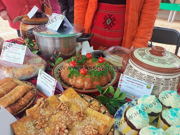 Рецепта на век и половина представиха на &bdquo;Коледна трапеза&ldquo; в Димитровград