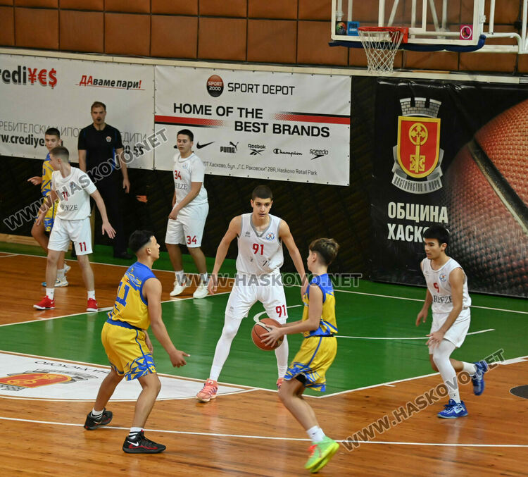 Юношите на &bdquo;Хасково&ldquo; с победа над &bdquo;Димитровград&ldquo; в баскетболния шампионат