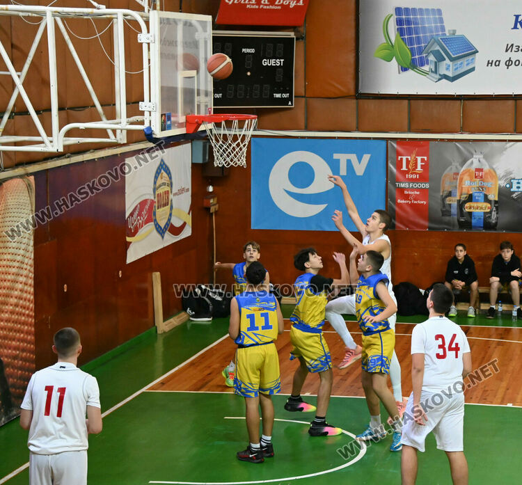 Юношите на &bdquo;Хасково&ldquo; с победа над &bdquo;Димитровград&ldquo; в баскетболния шампионат
