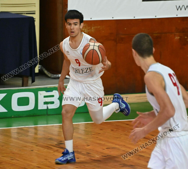 Юношите на &bdquo;Хасково&ldquo; с победа над &bdquo;Димитровград&ldquo; в баскетболния шампионат