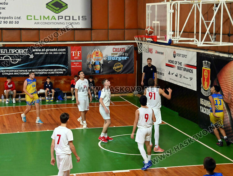 Юношите на &bdquo;Хасково&ldquo; с победа над &bdquo;Димитровград&ldquo; в баскетболния шампионат