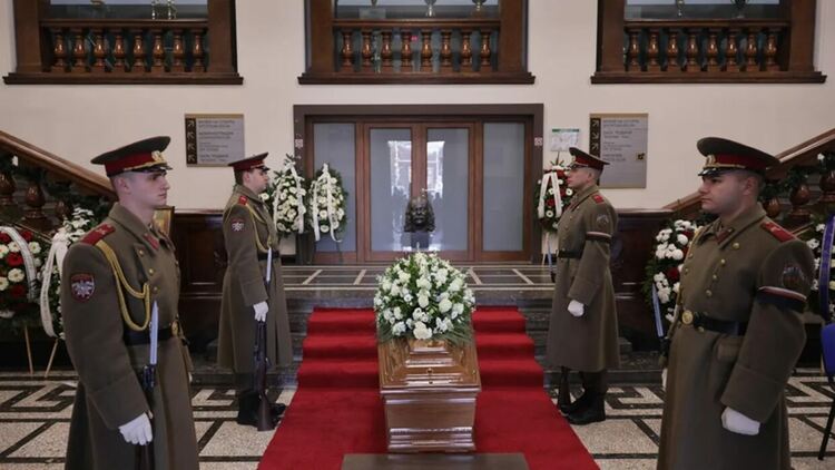  Стотици се сбогуваха с шампионa, колекционер и дарител Боян Радев