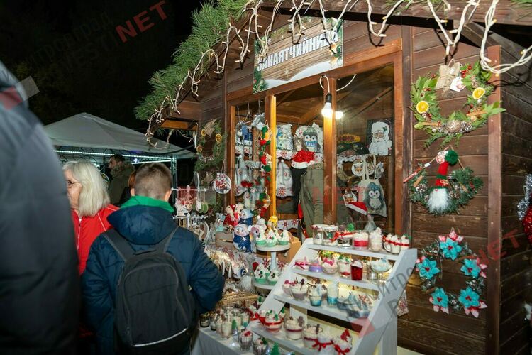 Община Димитровград организира благотворителен коледен базар със сладки и кулинарни изкушения