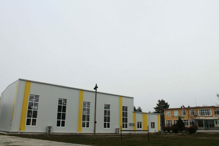 Откриха нов физкултурен салон в ОУ &bdquo;Христо Ботев&ldquo; в село Левка