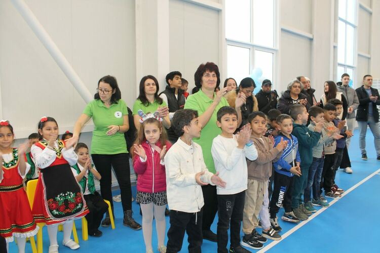 Откриха нов физкултурен салон в ОУ &bdquo;Христо Ботев&ldquo; в село Левка