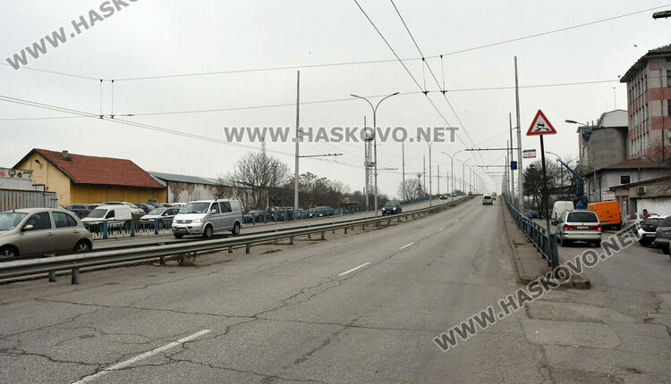 Община Хасково чака държавно финансиране за ремонт на надлеза до жп гарата