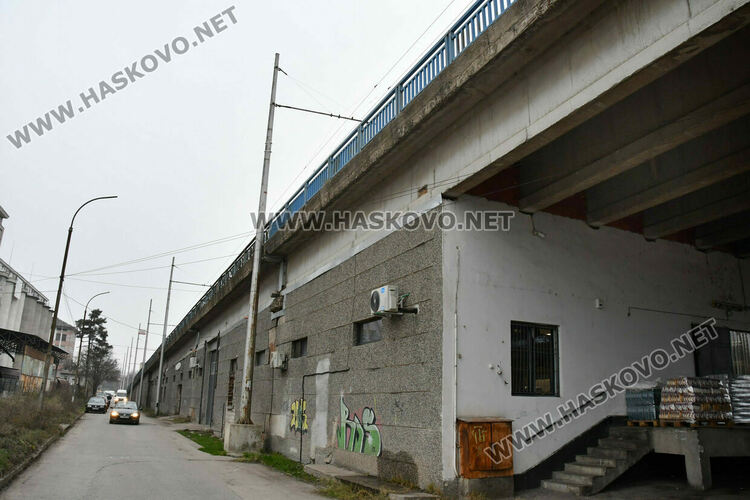 Община Хасково чака държавно финансиране за ремонт на надлеза до жп гарата