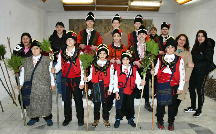 Възстановка на обичая Коледуване в село Узунджово