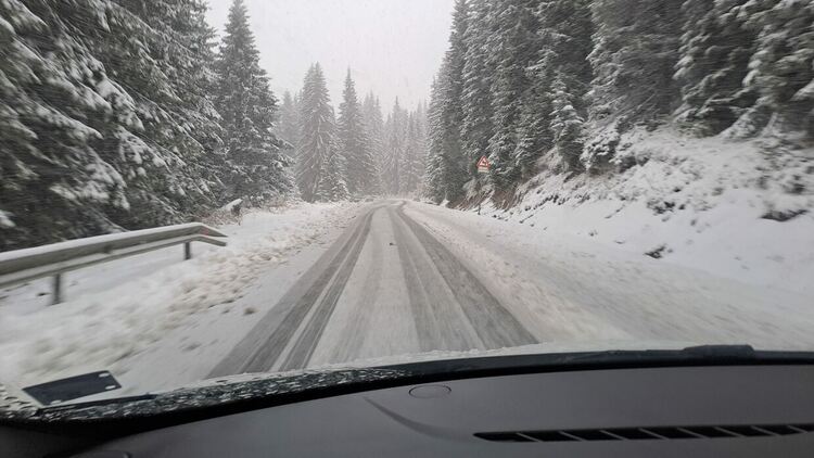 Временно ограничават движението на тежкотоварни автомобили през прохода &bdquo;Превала&ldquo;