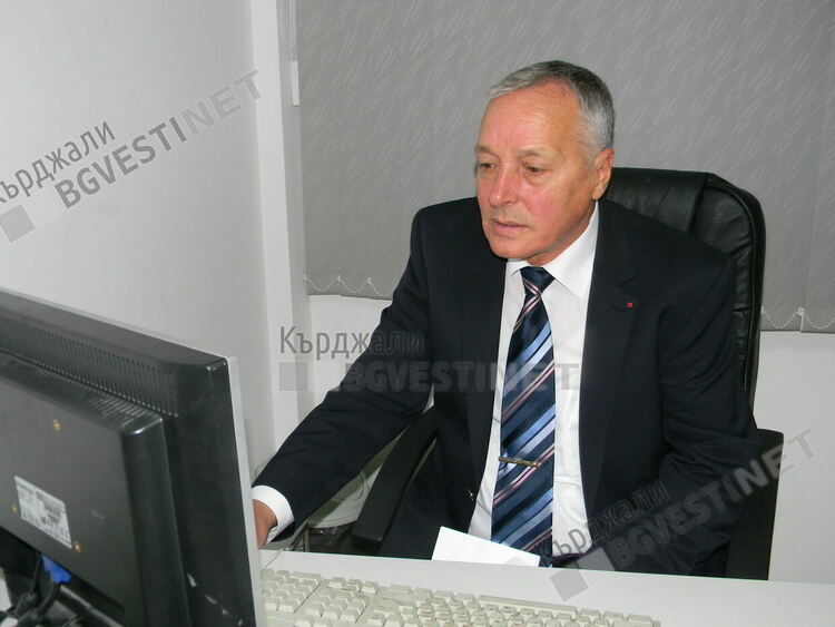 Назми Мюмюн