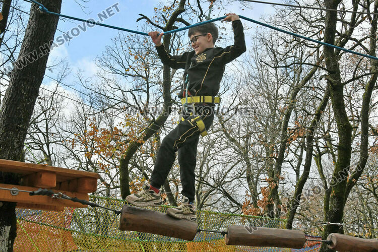 Оживление по паркове и кафенета в първия ден след Коледа