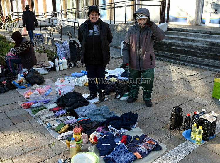 Зелето поевтиня почти двойно на пазара в Хасково