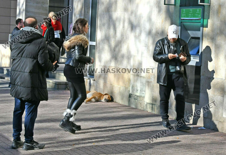 Банкоматната истерия отмина, машините вече са заредени с левове