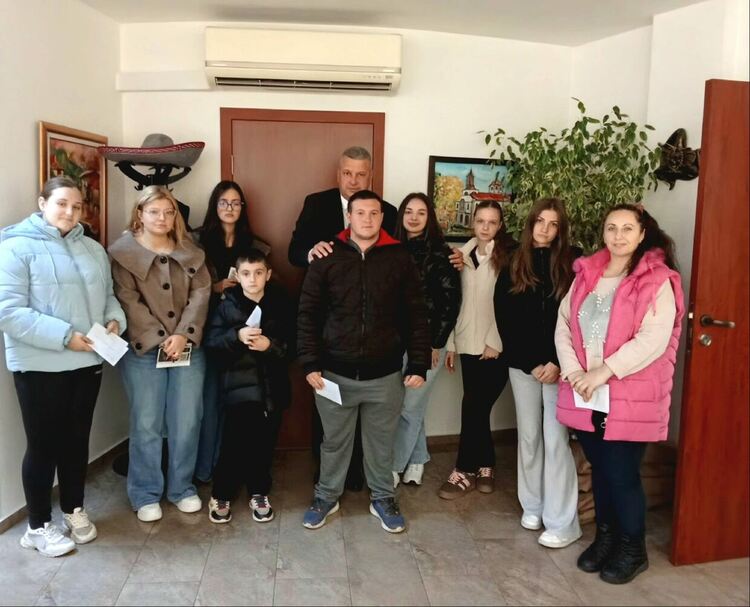 Над седем хиляди лева  събраха  в Неделино в подкрепа на деца сираци