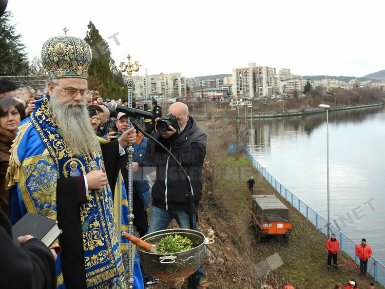 Митрополит Николай ще възглави празничното богослужение на Богоявление в Кърджали