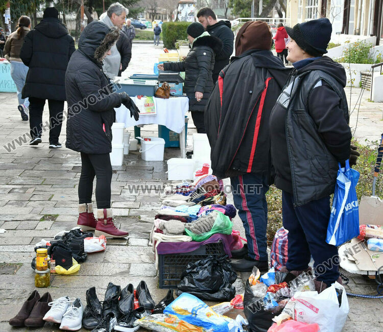 В третия ден на еврото: Хасковлии пазаруват в лева