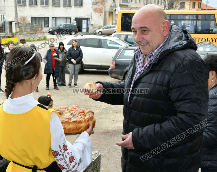Ще учат на компютърна грамотност възрастни и социално уязвими в нов дигитален клуб 
