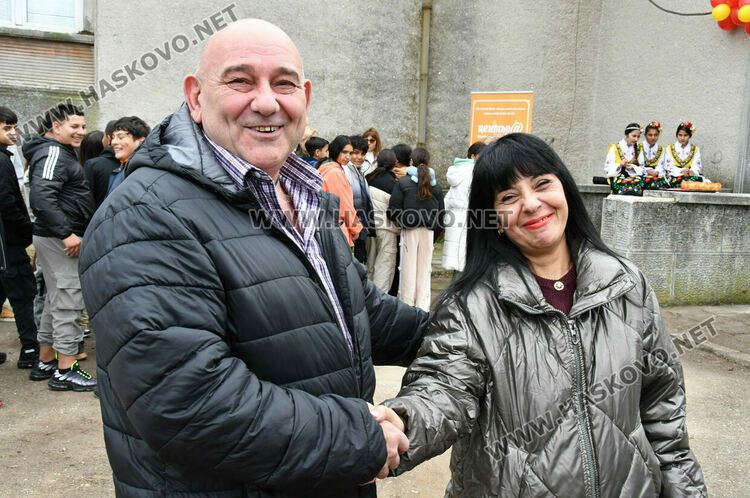 Ще учат на компютърна грамотност възрастни и социално уязвими в нов дигитален клуб 