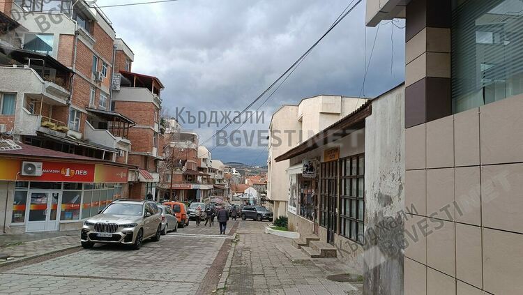 Облачно със слаб дъжд днес в Кърджали