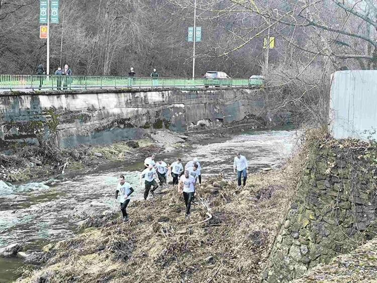 Военен от Смолян извади Светия кръст на Богоявление