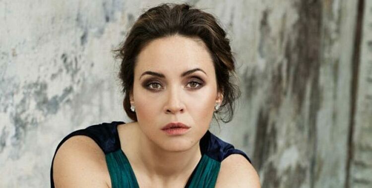 Соня Йончева пее арията &bdquo;Албена&ldquo; в Париж