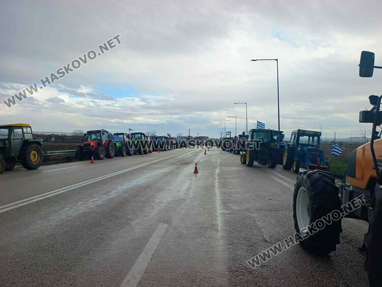 Започна 48-часовата блокада на гръцките фермери, спират и леките коли