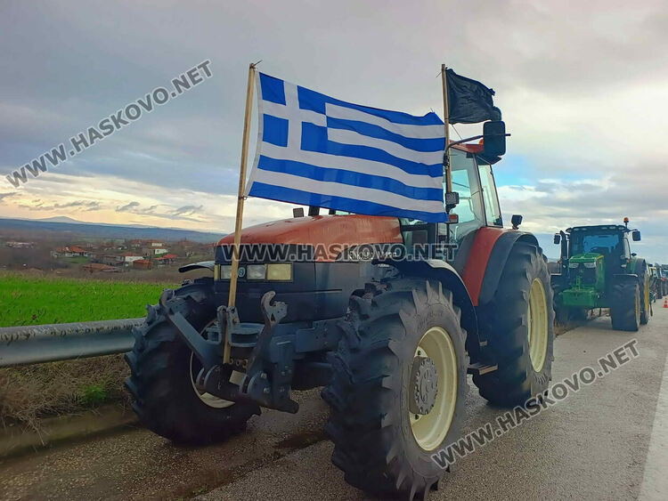 Започна 48-часовата блокада на гръцките фермери, спират и леките коли