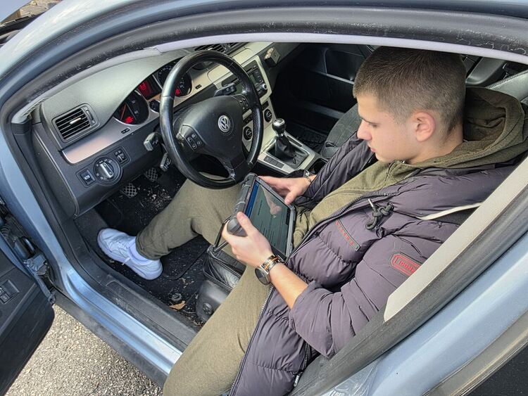 Образование, отговарящо на съвременните изисквания: нови кабинети и софтуер в ПГТАТ &bdquo;Никола Й. Вапцаров&ldquo; - Хасково