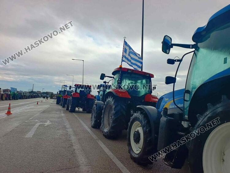 Започна 48-часовата блокада на гръцките фермери, спират и леките коли