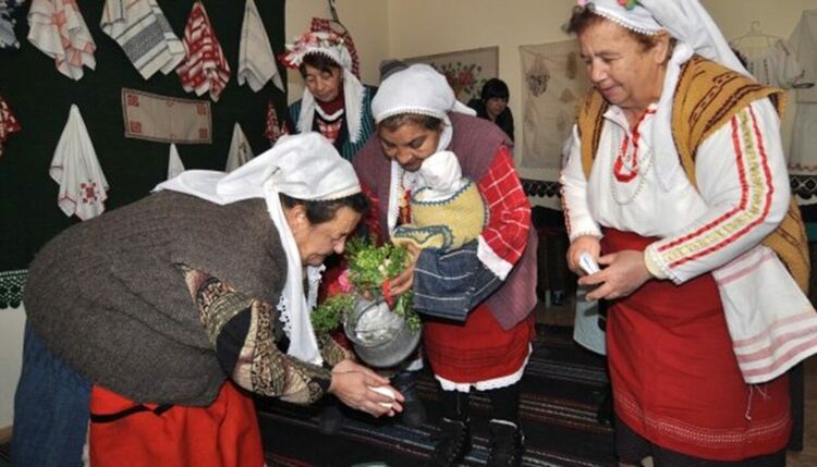 Днес е Бабинден &ndash; денят на акушерките и родилната помощ