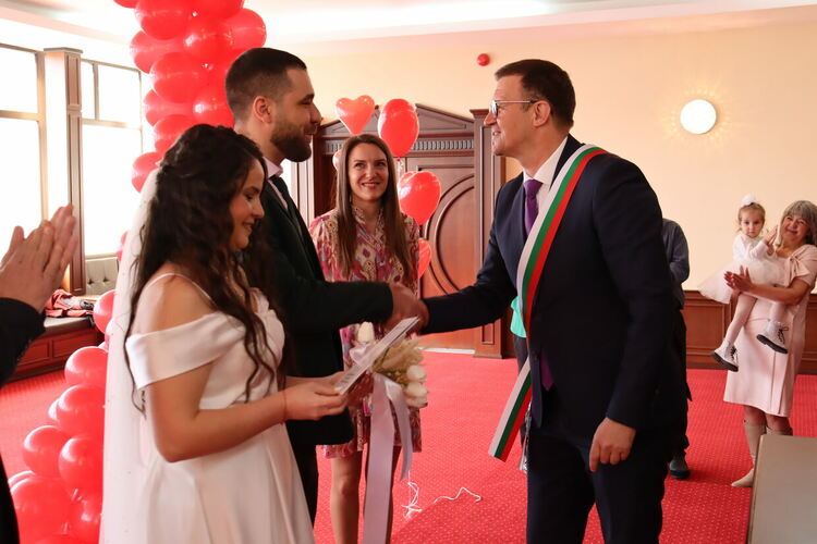 В Деня на виното и любовта бракосъчетанията в Хасково отново ще са безплатни