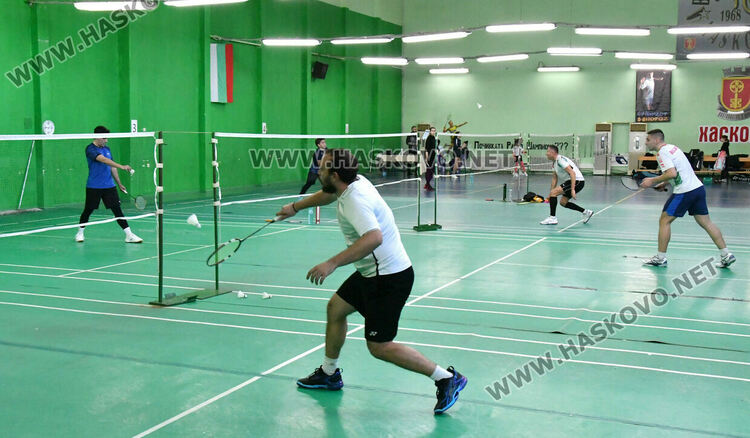 Бадминтонисти от България и Гърция участват на турнира на името на проф. д-р Пюзант Касабян