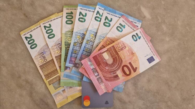 Полицията предупреждава за измами, свързани с въвеждането на еврото
