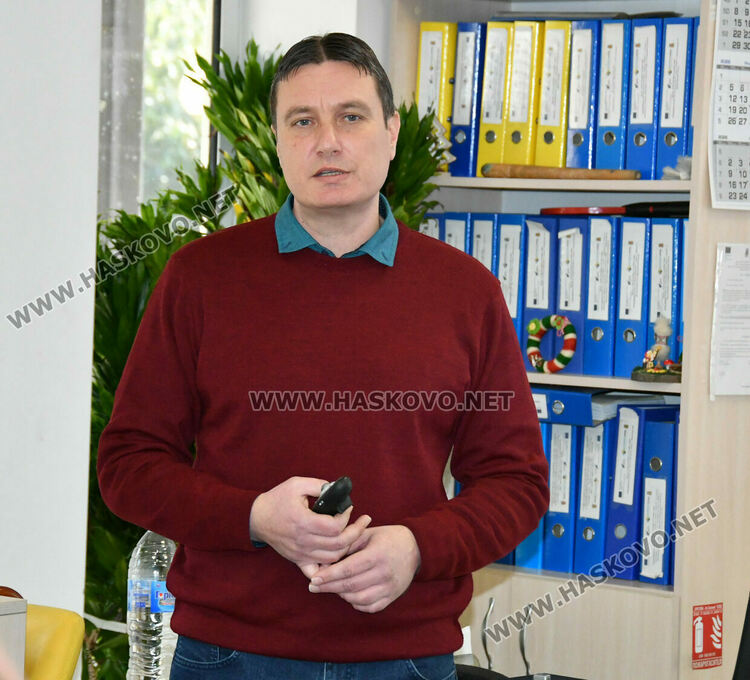 Евгени Консулов, ОИЦ Хасково