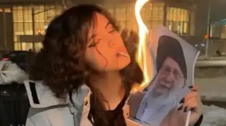 Иран в пламъци: Масови протести, кървави репресии и възможна намеса на САЩ