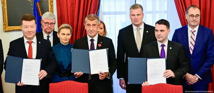 Партията &bdquo;Свобода и пряка демокрация&ldquo;, която е част от управлението, е твърдо антиукраинска.