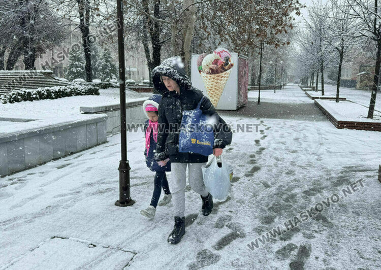 Хасково в бяла покривка и студ в началото на седмицата