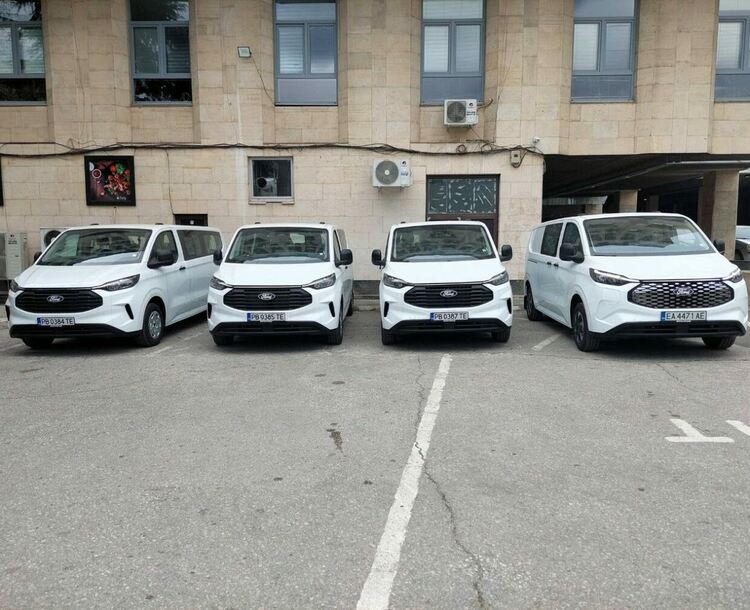 С нови микробуси за потребителите разполагат няколко социални услуги в Асеновград