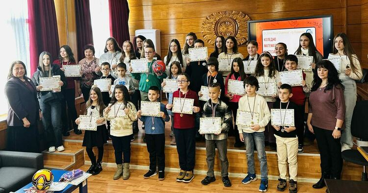 Славейковци с медали от коледното математическо състезание