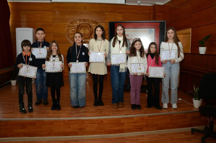 Паисиевци отново с математически отличия