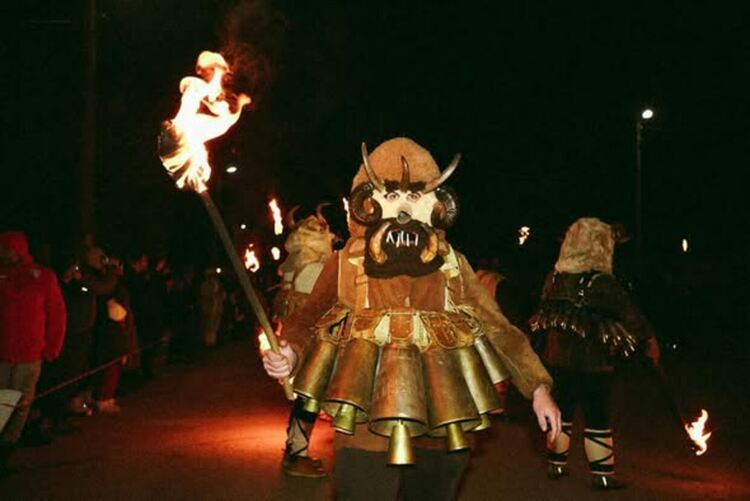 Пъстър бе празникът и в село Зидарци