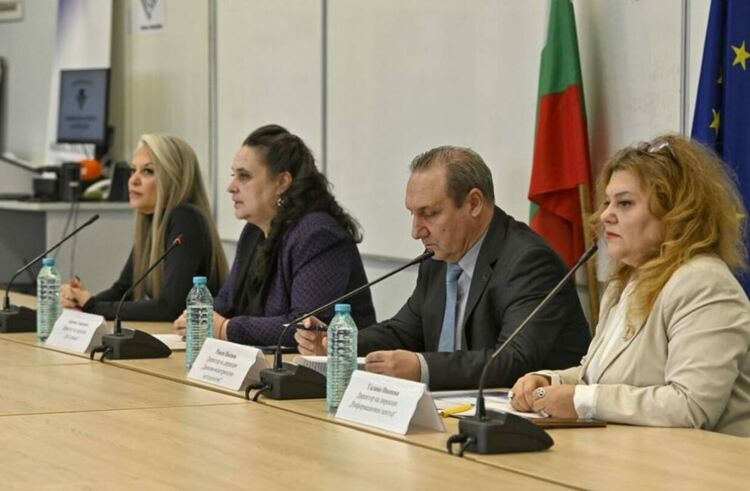 Първата данъчна кампания в евро: Какво трябва да знаем