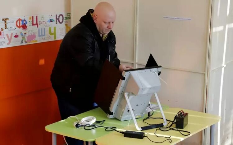 Въпросът с какви машини да се гласува изглежда ще бъде централен при промените в Изборния кодекс.