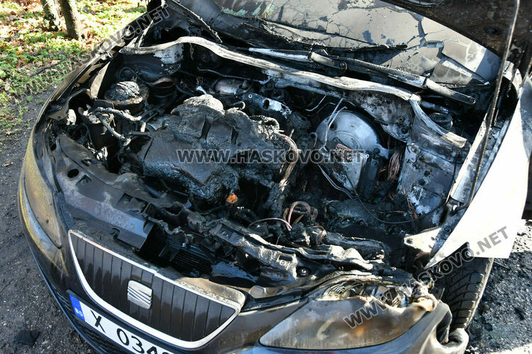 Паркирана кола се запали край езерото в &bdquo;Кенана&ldquo; 