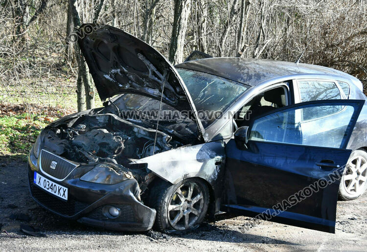 Паркирана кола се запали край езерото в &bdquo;Кенана&ldquo; 